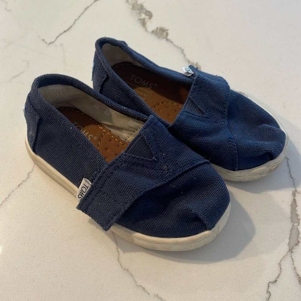 Baby boys Toms Size 5